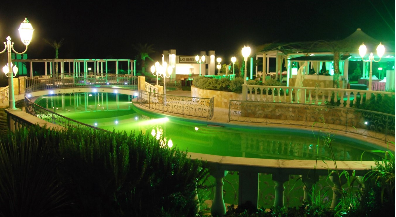 Piscina Smeraldo di Sera Al Parco Ricevimenti Lecce